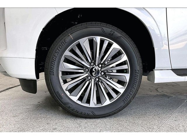 2027 INFINITI QX80 LUXE