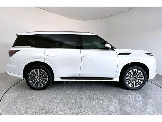 2027 INFINITI QX80 LUXE