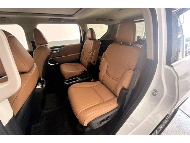 2027 INFINITI QX80 LUXE