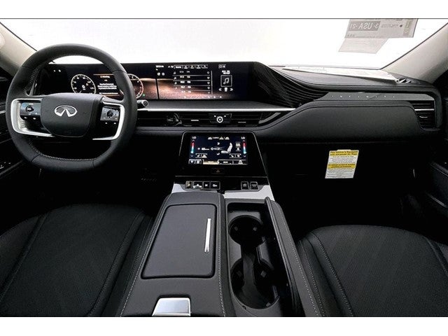 2026 INFINITI QX80 LUXE