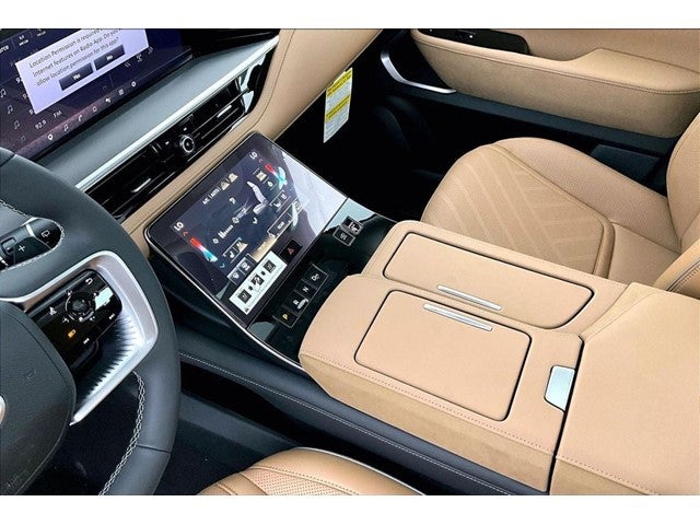 2027 INFINITI QX80 LUXE