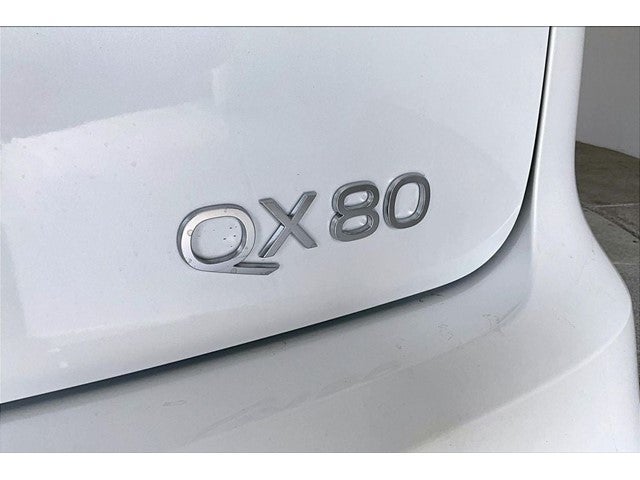2027 INFINITI QX80 LUXE