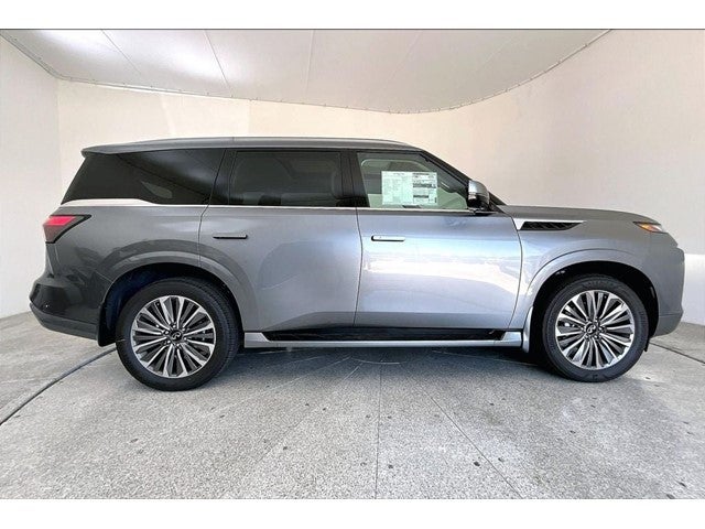 2027 INFINITI QX80 LUXE