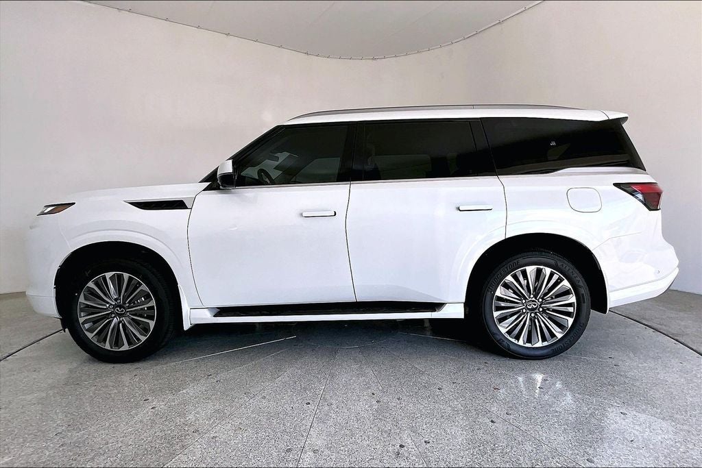 2026 INFINITI QX80 LUXE