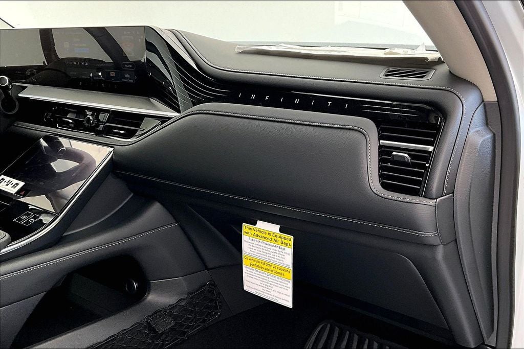 2026 INFINITI QX80 LUXE
