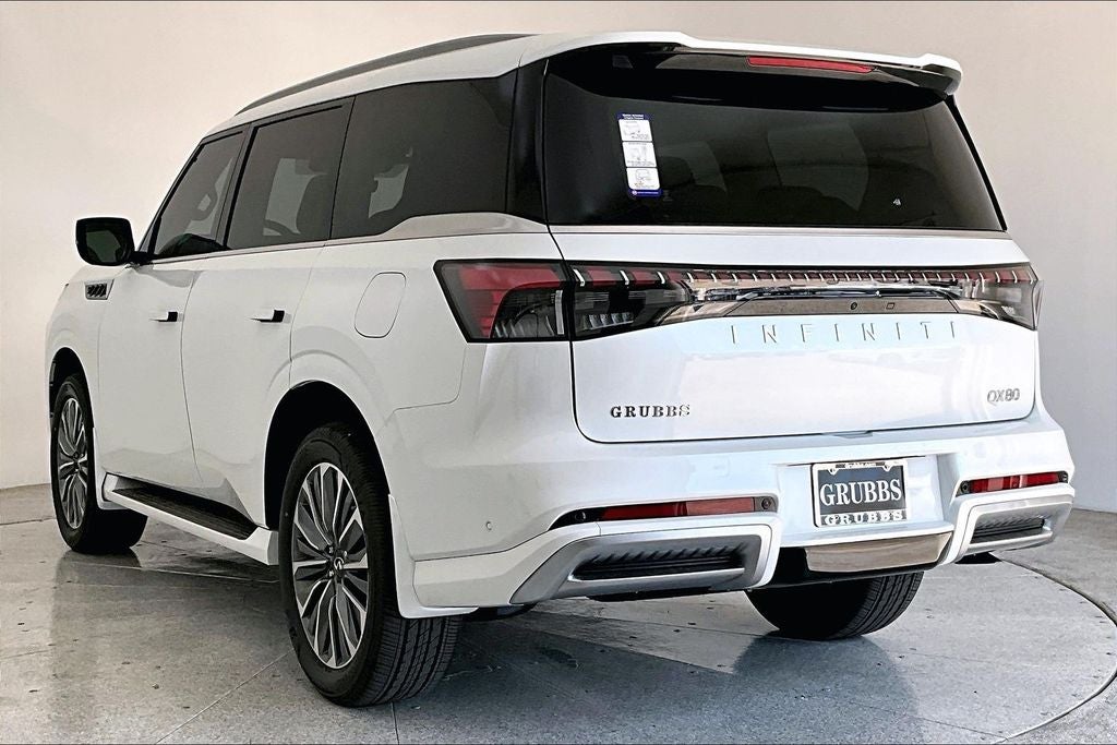 2026 INFINITI QX80 LUXE