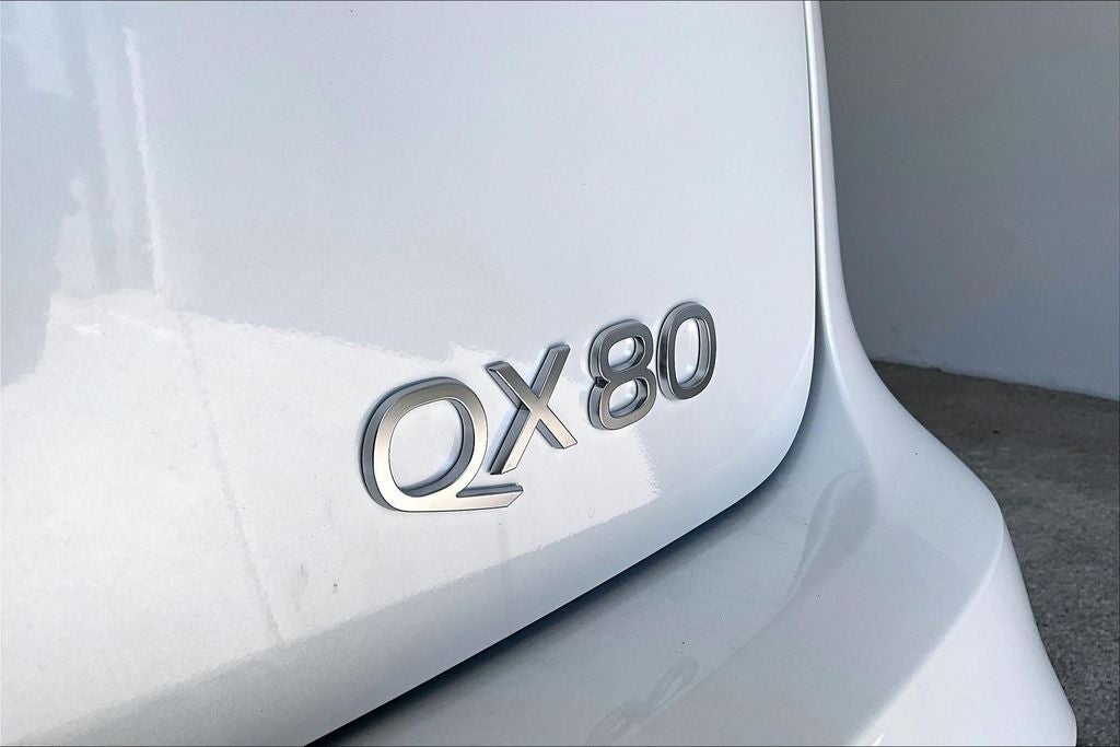 2026 INFINITI QX80 LUXE