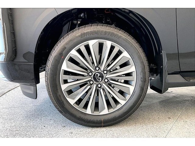 2027 INFINITI QX80 LUXE