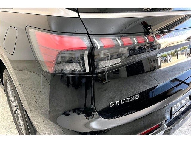 2027 INFINITI QX80 LUXE