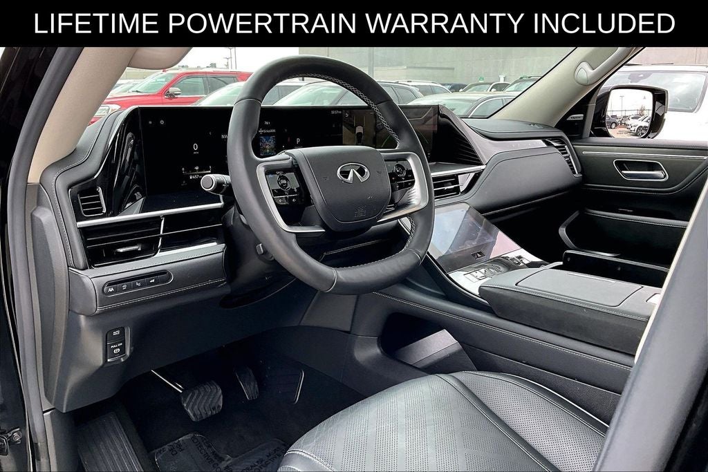 2025 INFINITI QX80 LUXE