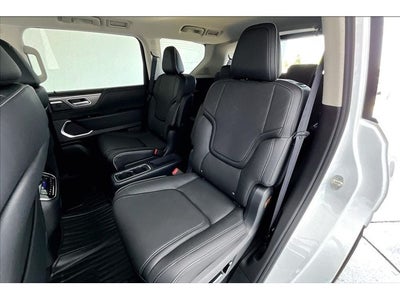 2027 INFINITI QX80 LUXE