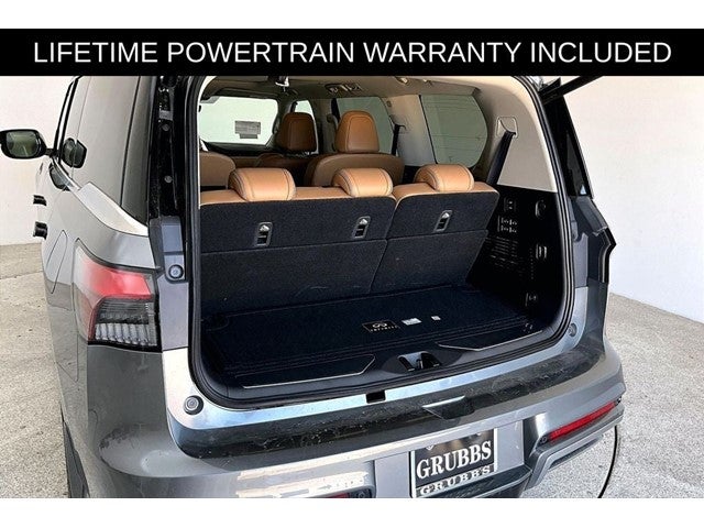 2027 INFINITI QX80 LUXE