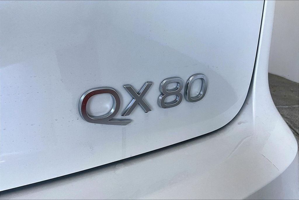 2027 INFINITI QX80 LUXE