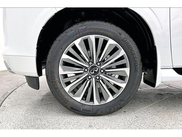 2027 INFINITI QX80 LUXE