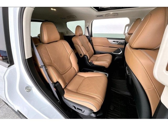 2027 INFINITI QX80 LUXE