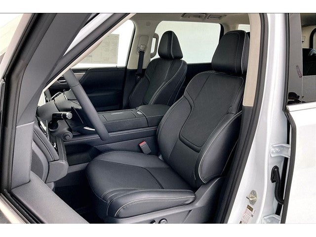 2027 INFINITI QX80 LUXE