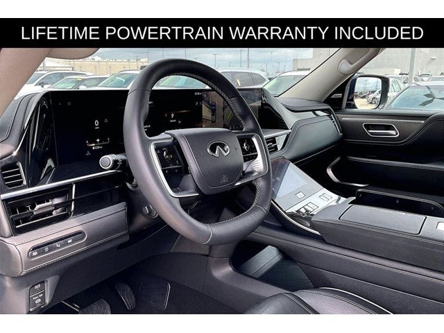 2025 INFINITI QX80 LUXE