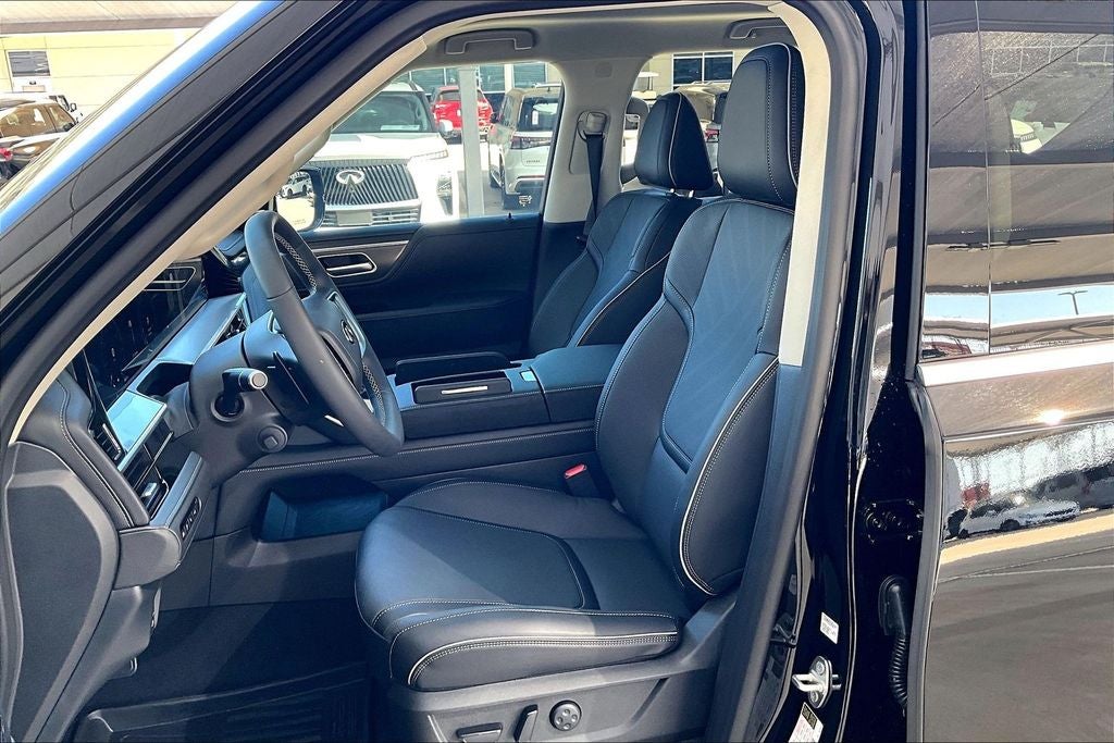 2026 INFINITI QX80 LUXE