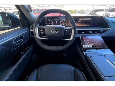 2026 INFINITI QX80 LUXE