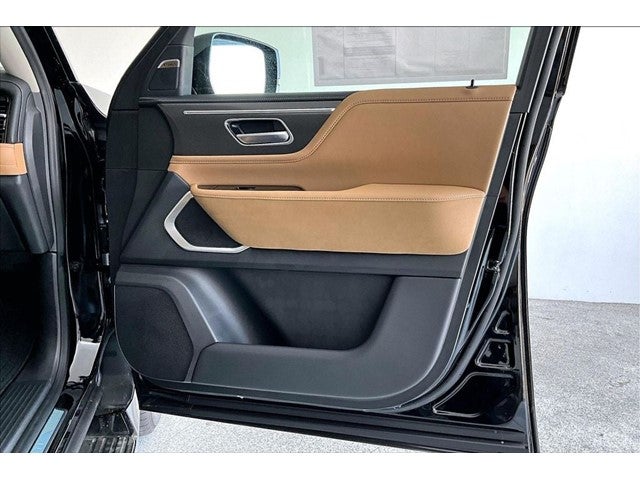 2027 INFINITI QX80 LUXE