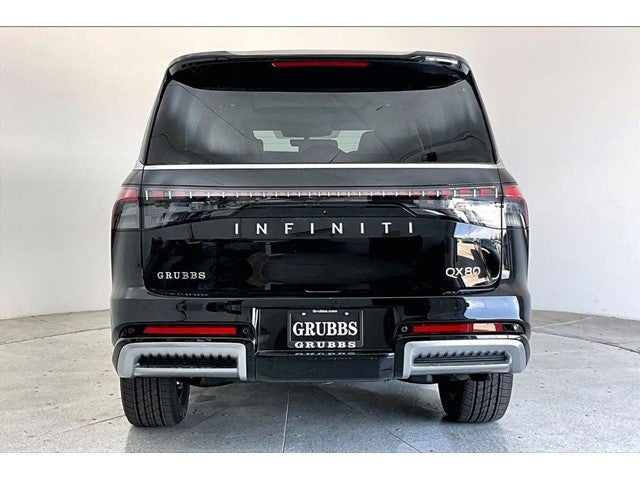 2027 INFINITI QX80 LUXE