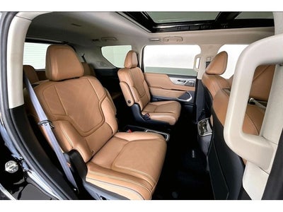 2027 INFINITI QX80 LUXE