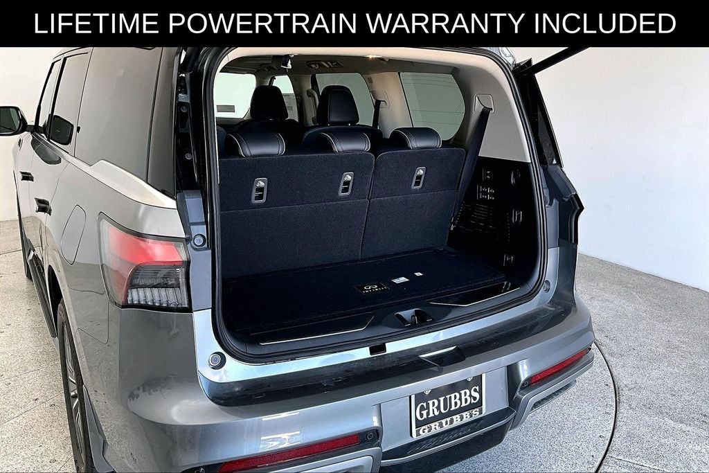 2027 INFINITI QX80 LUXE