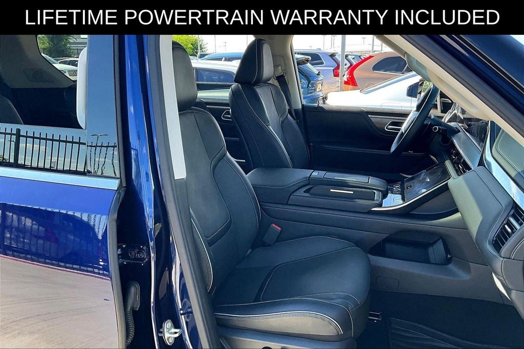 2025 INFINITI QX80 LUXE