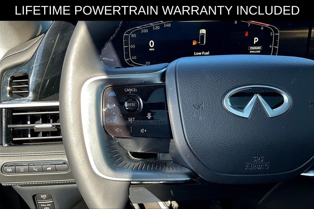 2025 INFINITI QX80 LUXE