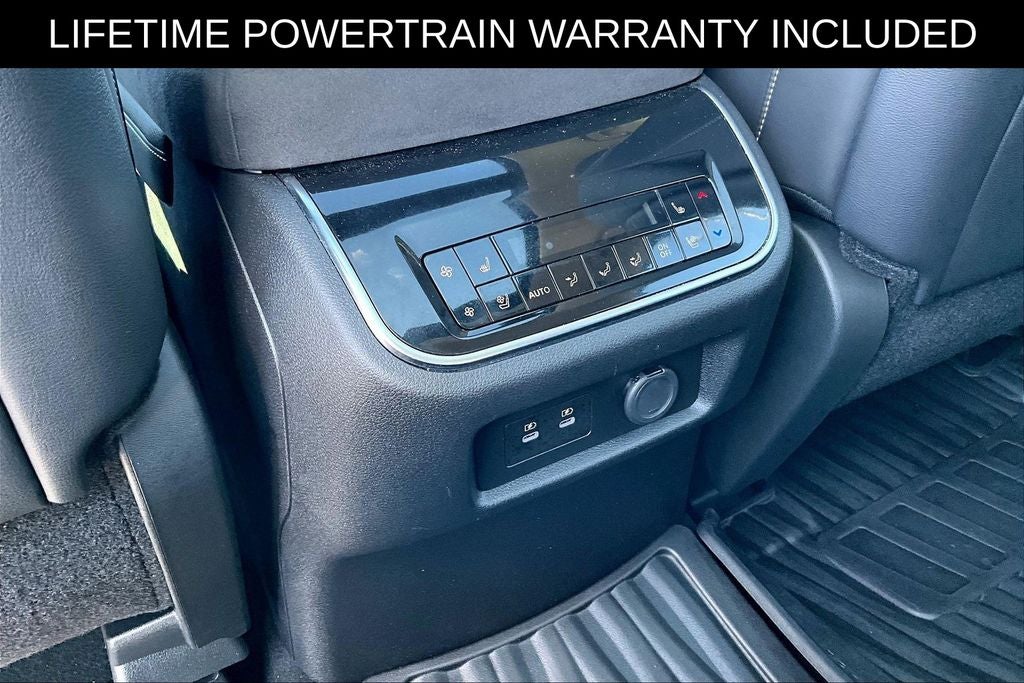 2025 INFINITI QX80 LUXE