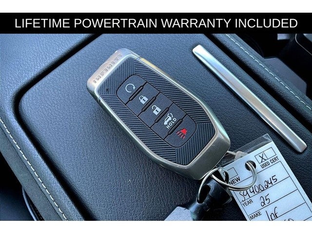 2025 INFINITI QX80 LUXE