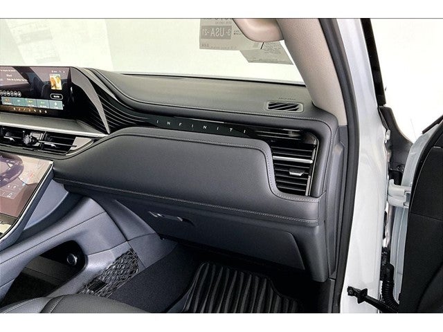 2027 INFINITI QX80 LUXE