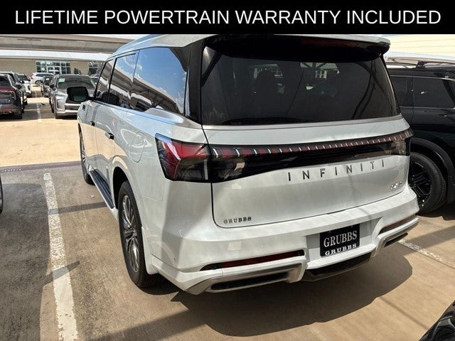 2027 INFINITI QX80 LUXE