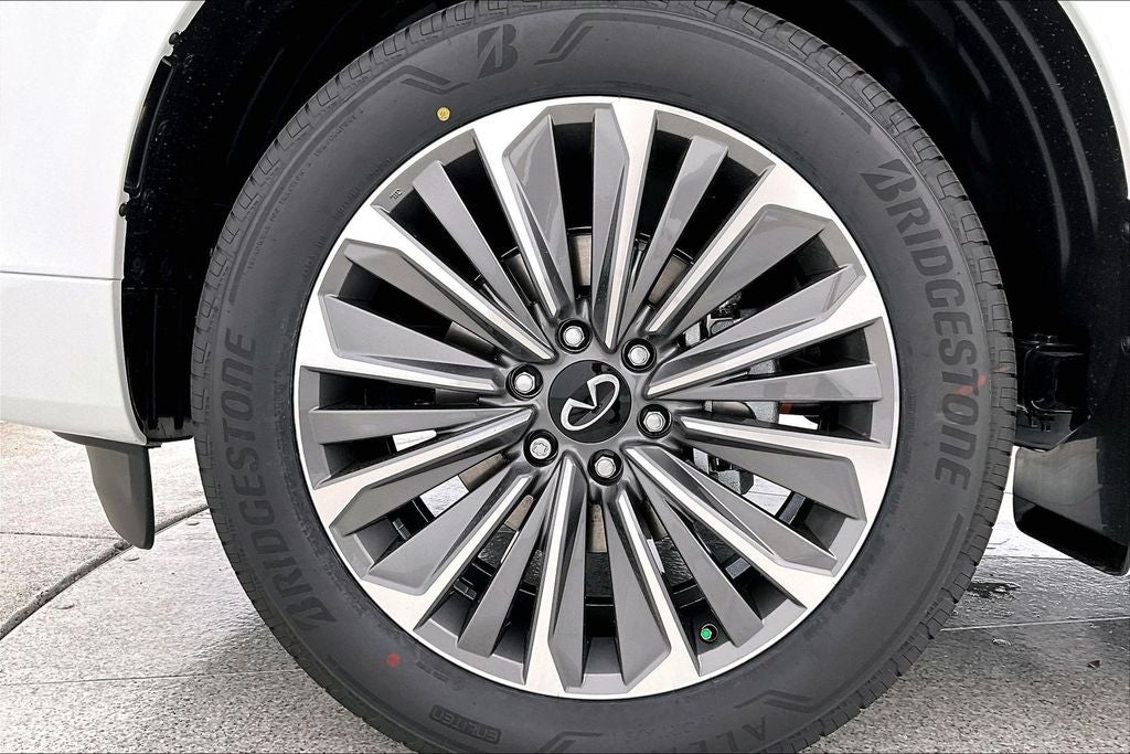 2026 INFINITI QX80 LUXE