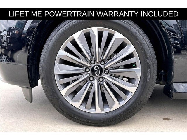 2025 INFINITI QX80 LUXE