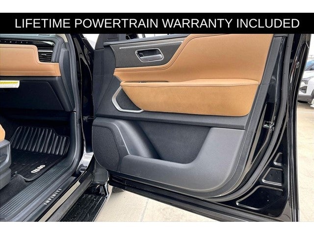 2025 INFINITI QX80 LUXE