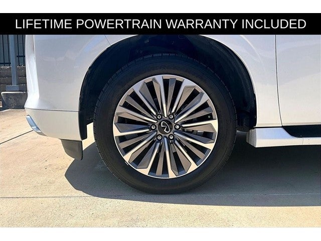 2025 INFINITI QX80 LUXE