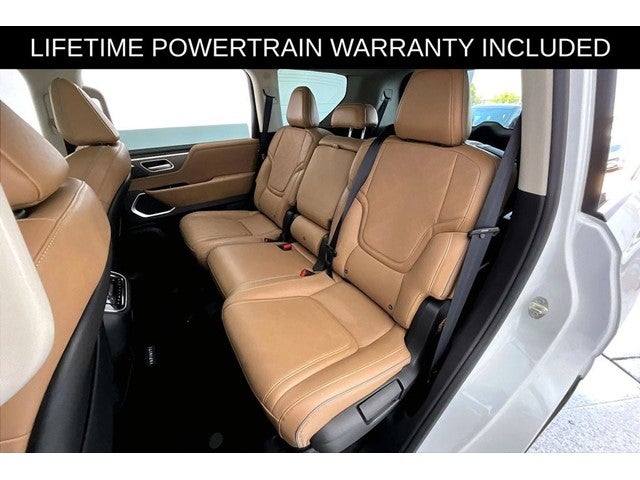 2025 INFINITI QX80 LUXE