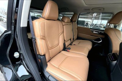 2026 INFINITI QX80 LUXE