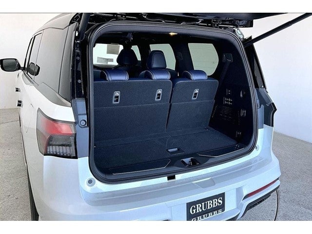 2027 INFINITI QX80 SPORT