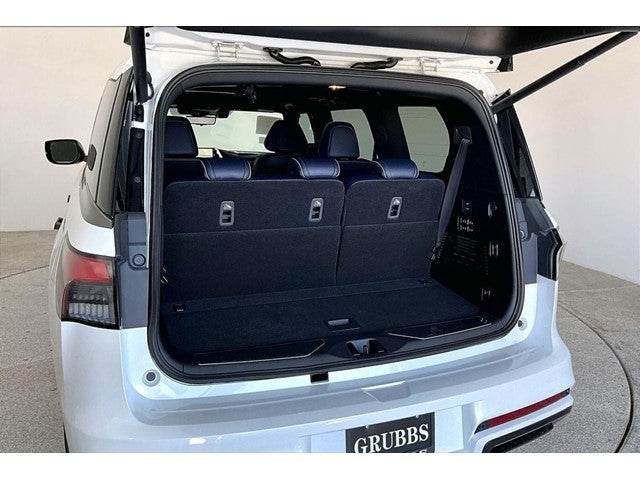 2027 INFINITI QX80 SPORT