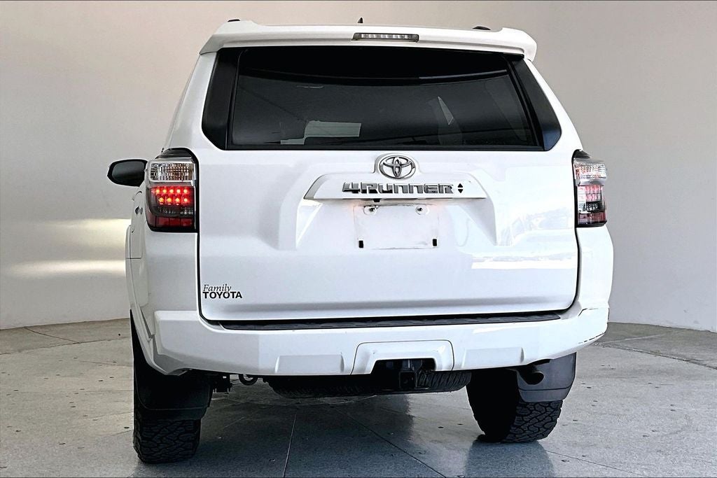 2022 Toyota 4Runner SR5