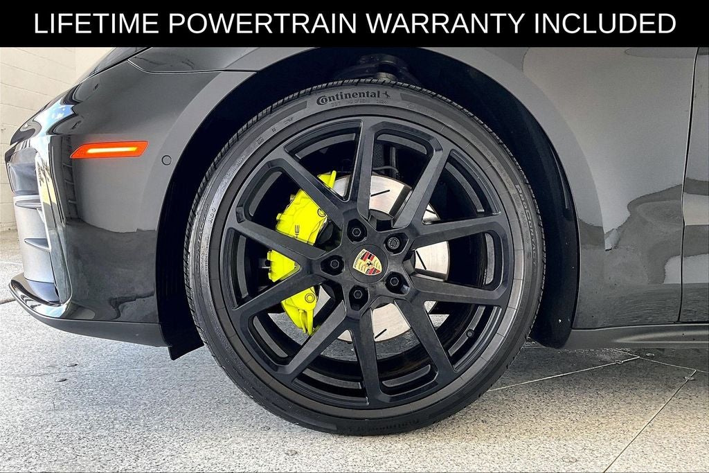 2025 Porsche Panamera 4