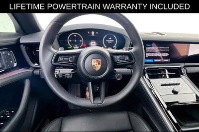2025 Porsche Panamera 4