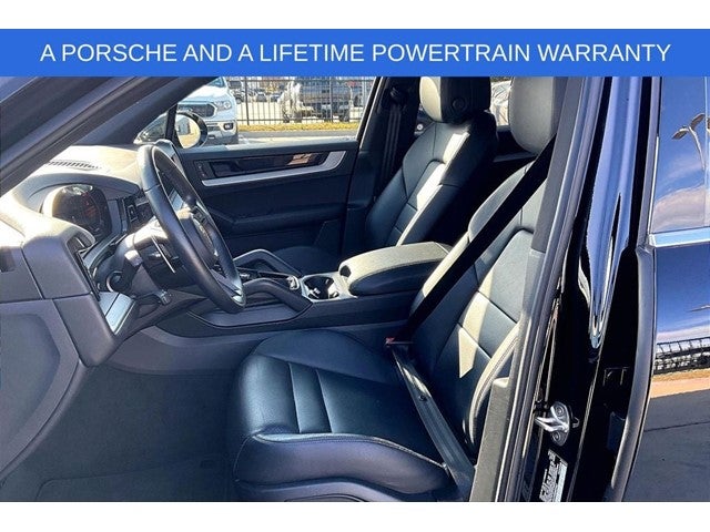 2024 Porsche Cayenne Base