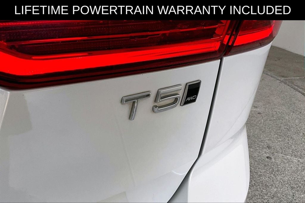 2021 Volvo XC60 T5 Momentum