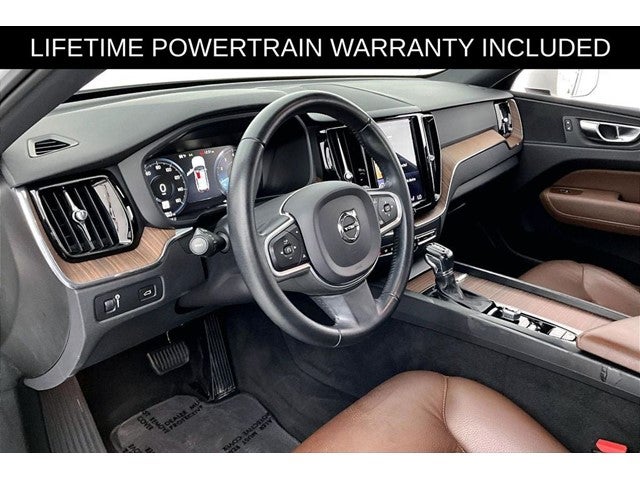 2021 Volvo XC60 T5 Momentum