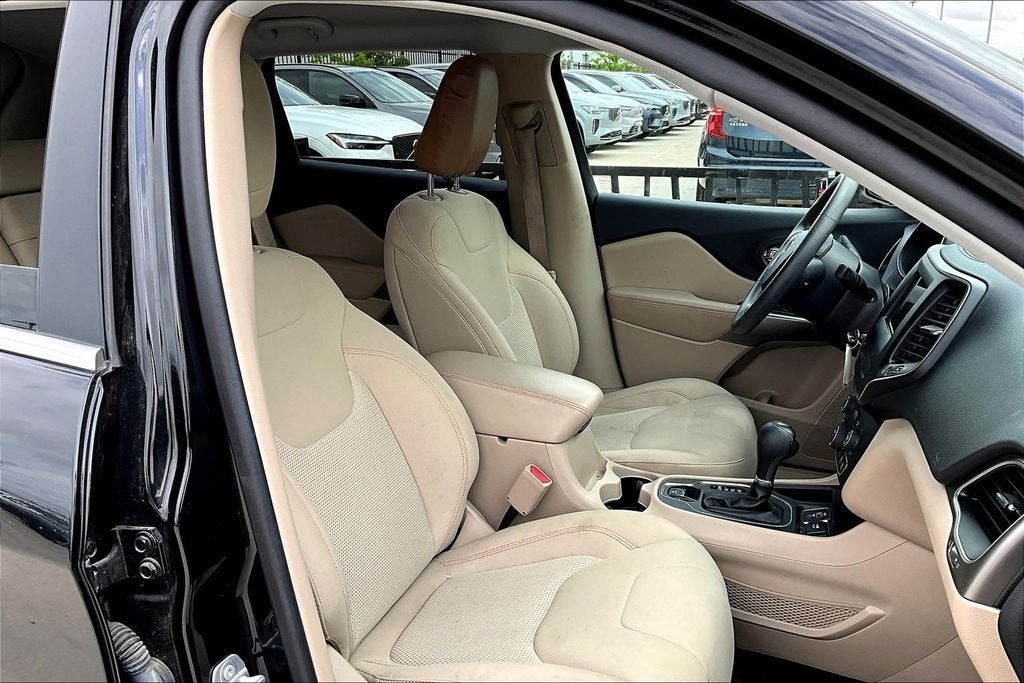 2019 Jeep Cherokee Latitude