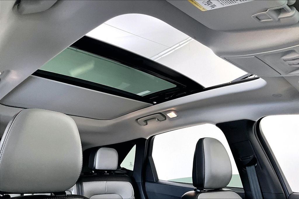 2025 Ford Escape Platinum