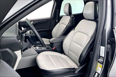 2025 Ford Escape Platinum